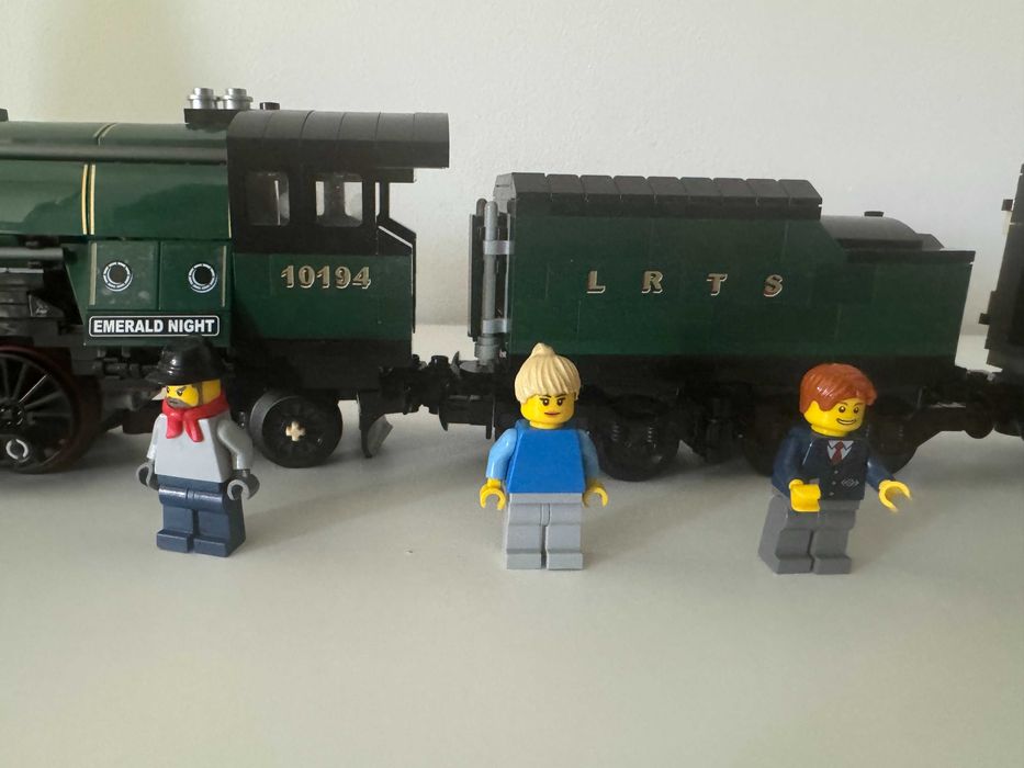 Lego tren/train 10194 Esmerald Night