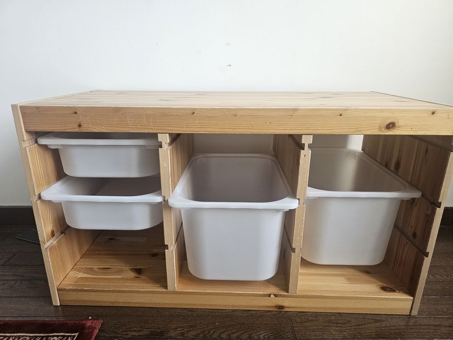 Ikea стеллаж, и 4 контейнера