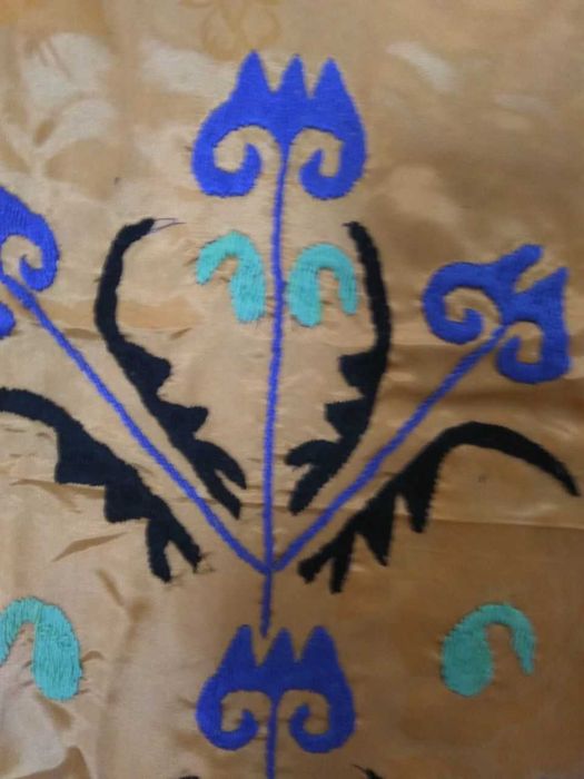 Сюзане (жойнамоз) ручной вышивки. Ку' л мехнати. Уступка бор.