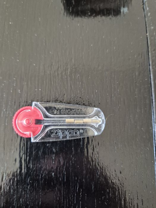 Set Zippo cu anexe