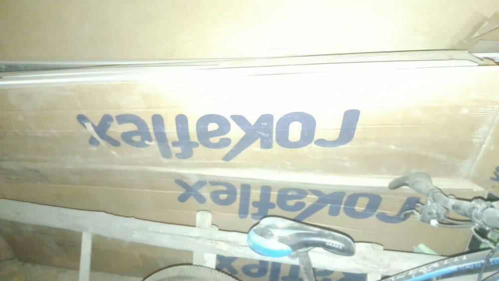 Plastik trubalar sotiladi