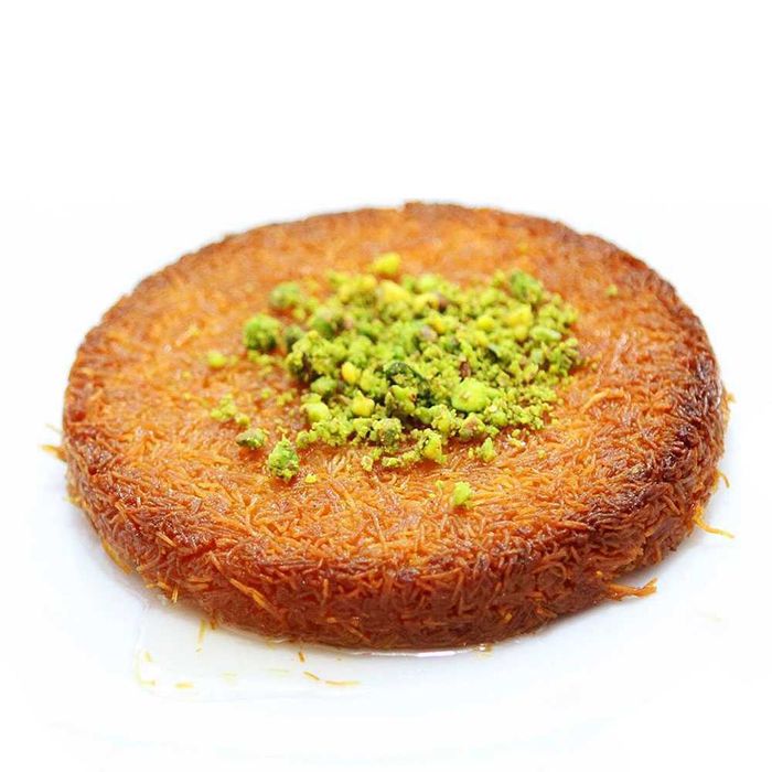 Кюнефе готови за печене