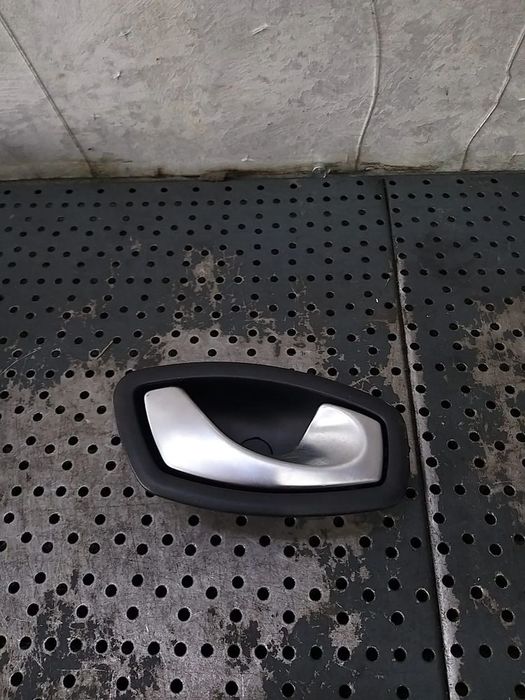 Maner interior usa dreapta fata renault captur 1 j5 h5 806700005r