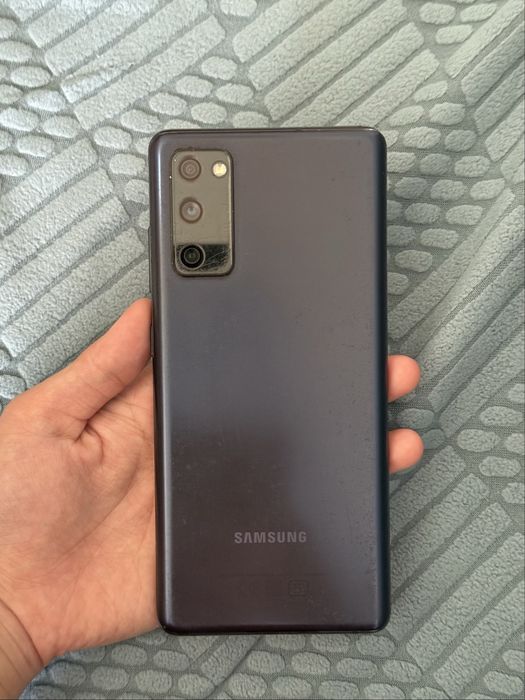 Продам Samsung S20FE 128Гб