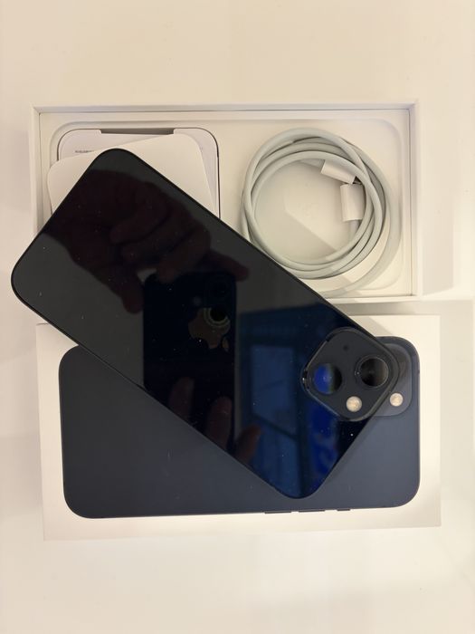 Vand iphone 13 de 128gb