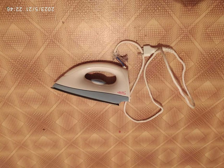 Продается утюги в хорошем состояний