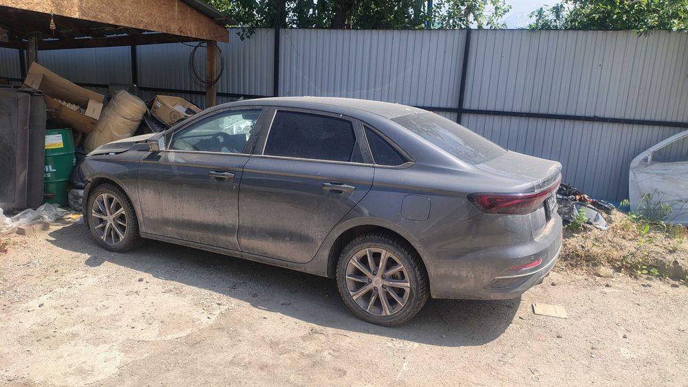 Geely Emgrand 2025 года