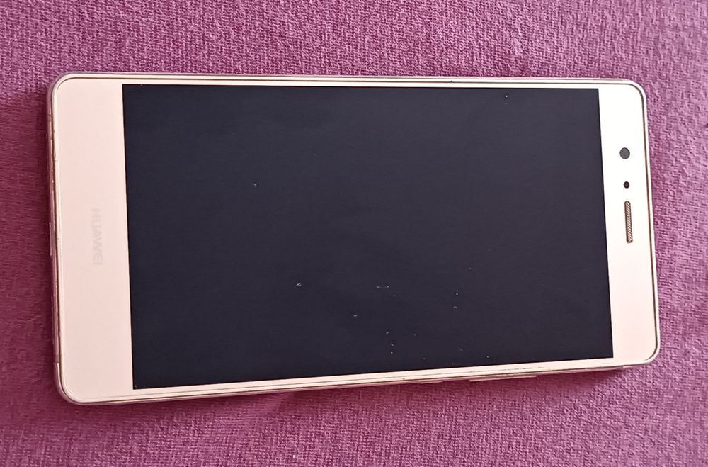 Vând telefon  Huawei P9!!