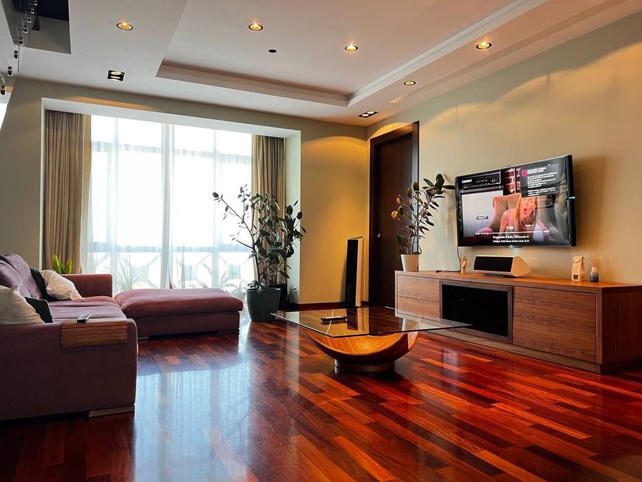 Ойбек Аренда Имперял 5 комнт а уютная квартира в новостройке