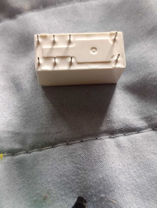 Релета с бобина на 12V