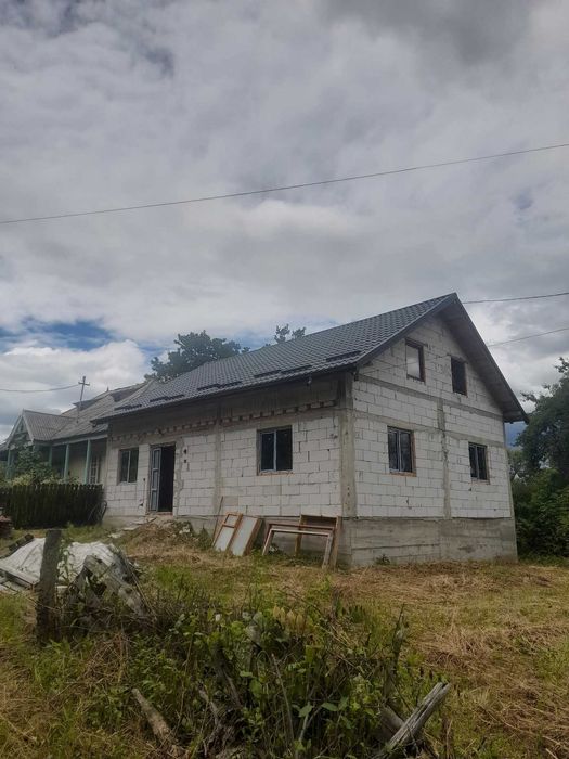 Casă de vânzare in Comuna Razboieni Jud. Neamt!