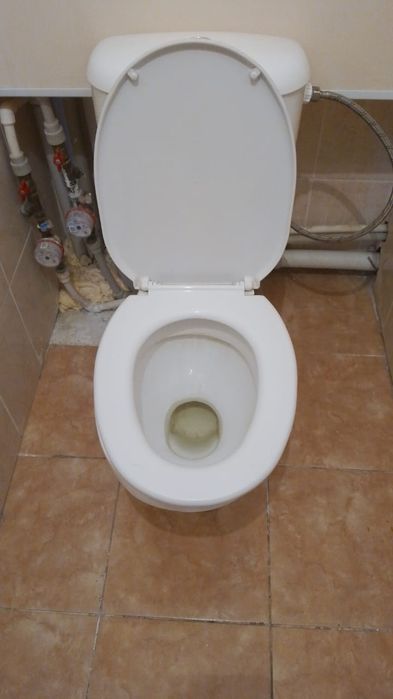 Продам унитаз б/у.
