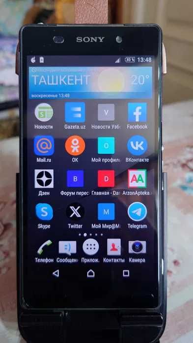 Sony Xperia Z2 в идеальном состоянии, полная комплектация.