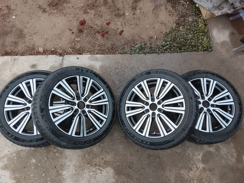 Диски с шинами в оригинале б/у