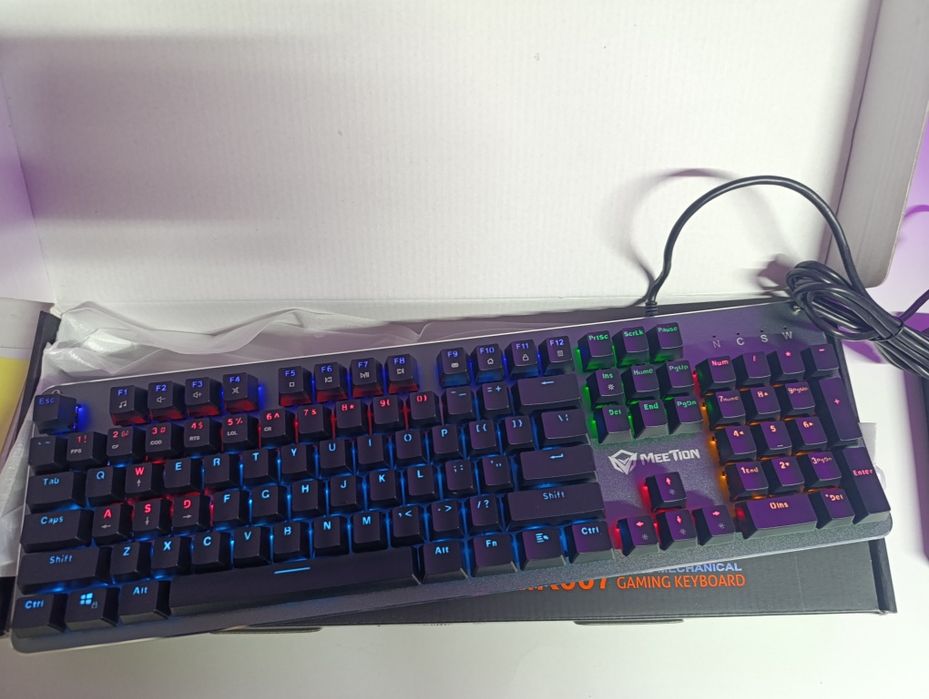 Cel mai mic preț Tastatura MeeTion mecanica iluminata nouă