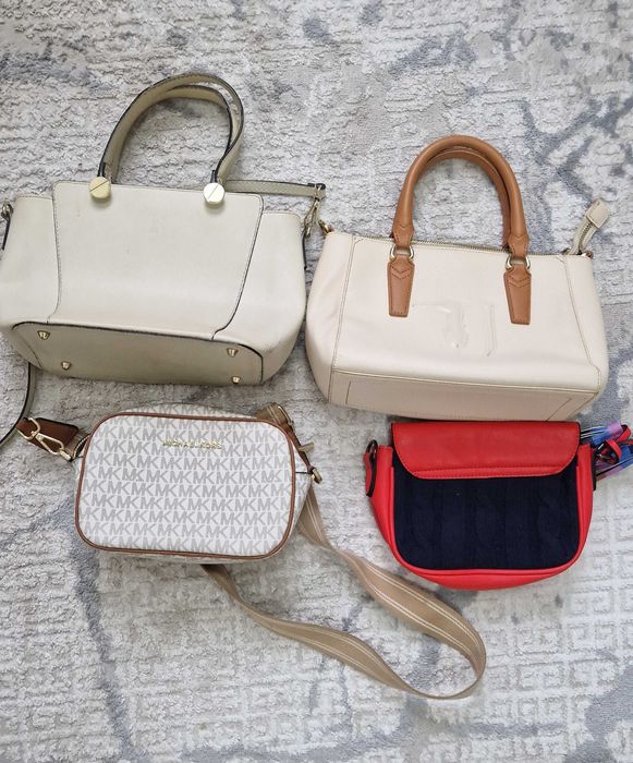 Рюкзаки, сумки  .