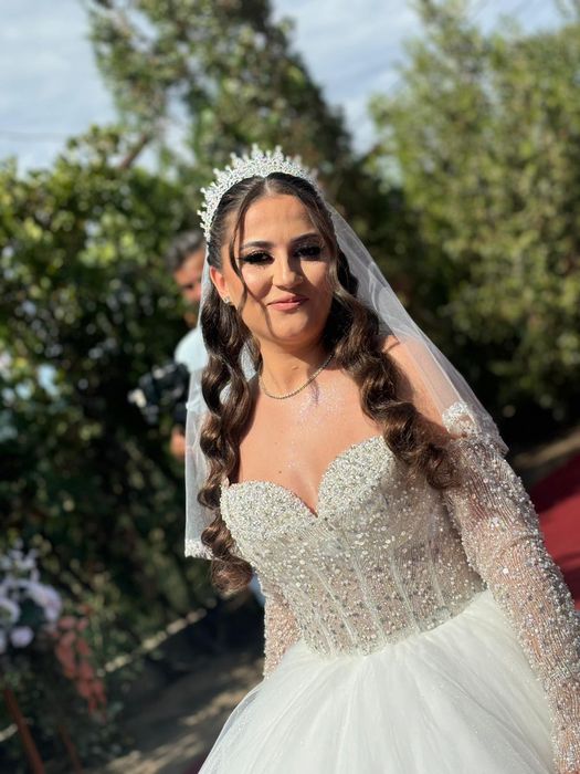 Rochie de mireasă + voal + cerc mare (9 cercuri)