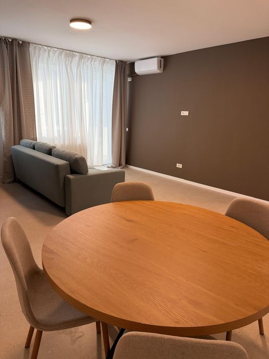 Direct proprietar inchiriez apartament, prima inchiriere