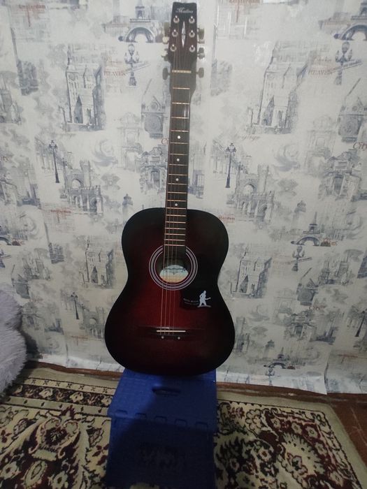 Акустическая Гитара  Madina