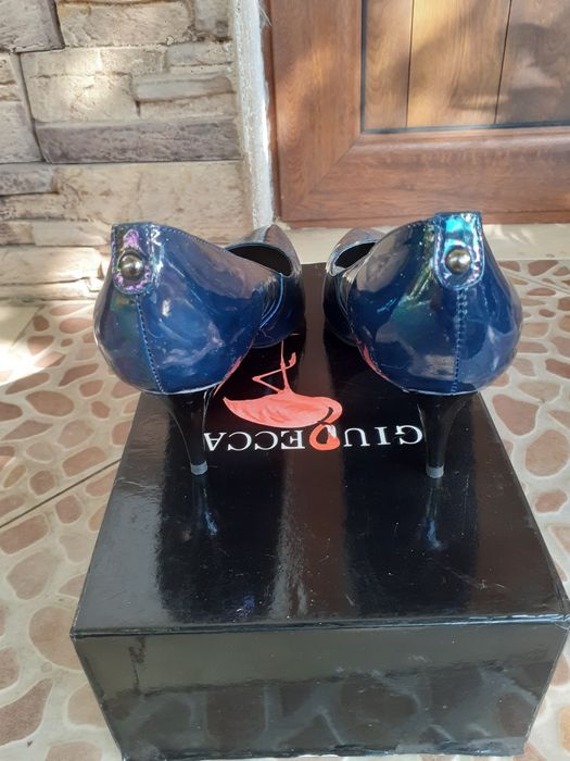 Дамски обувки номер 39