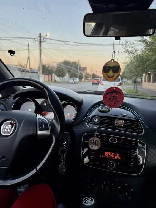 Fiat Punto 2011 in doua usi