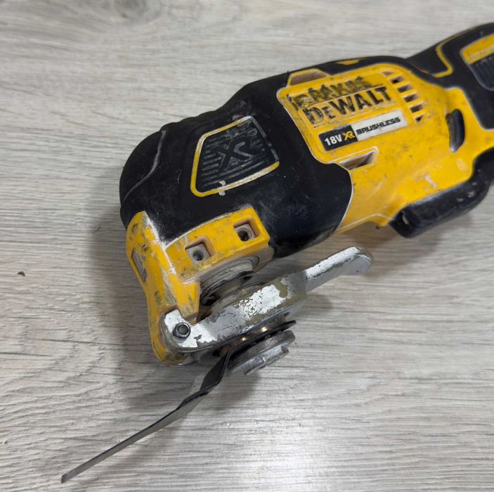 Продавам Мултифункционален инструмент DeWalt DCS355