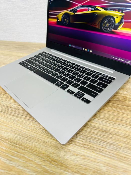 Продам Стильный Ультрабук SAMSUNG Book Go