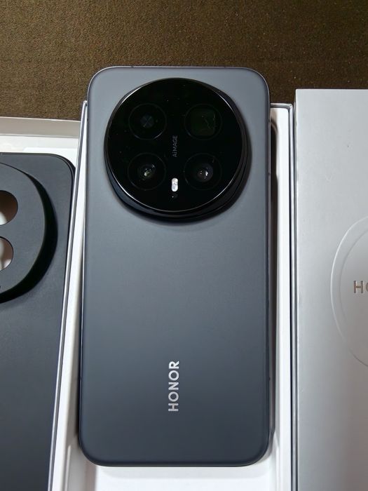 Honor Magic 8 Pro 12/512 като нов с гаранция