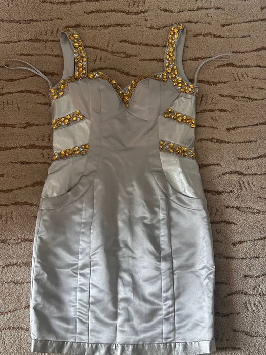 Продам платья вечерние