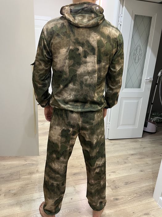 Камуфляжный костюм