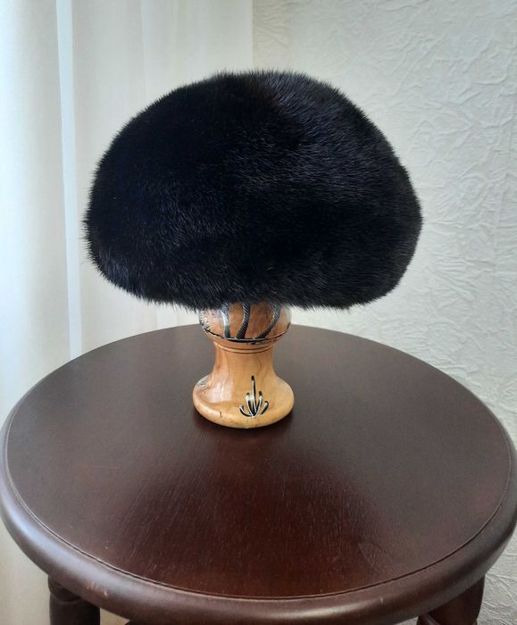 Норковый берет в отличном состоянии.