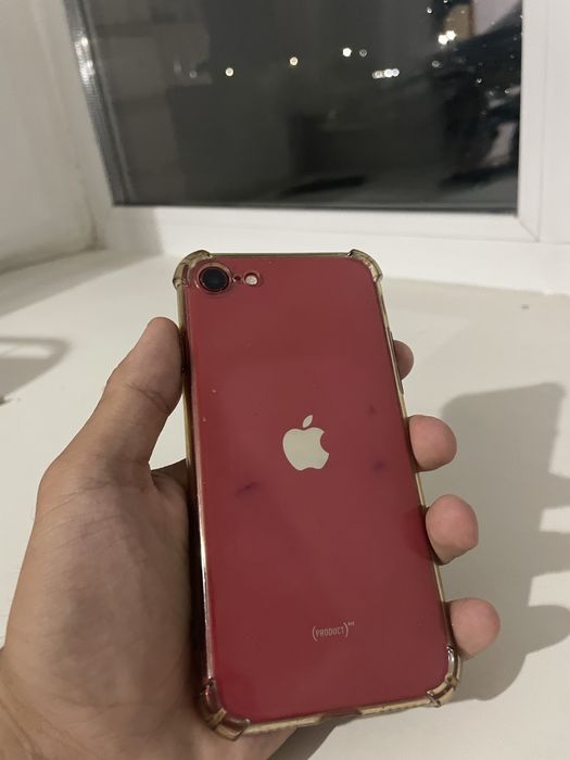Iphone SE 2020 в хорошем состоянии