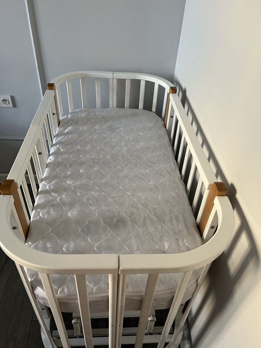 Манеж кровать трансформер с маятником в идеальном состоянии