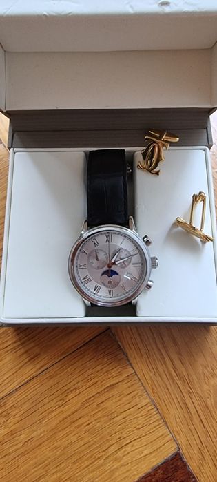 Продам часы Maurice Lacroix