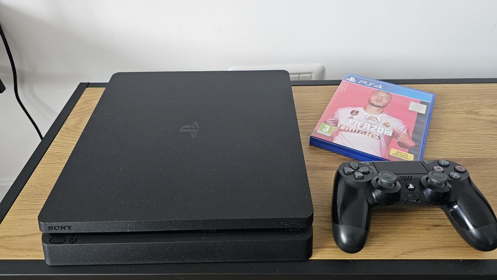Playstation 4 slim 1TB