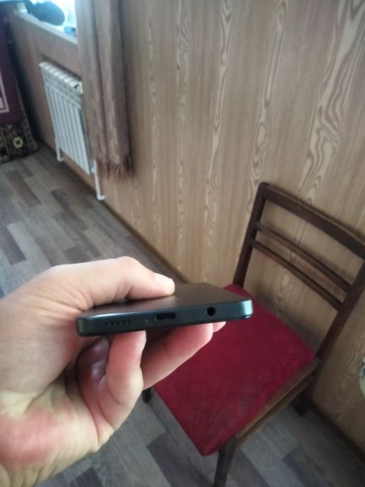 Продам телефон Хонор