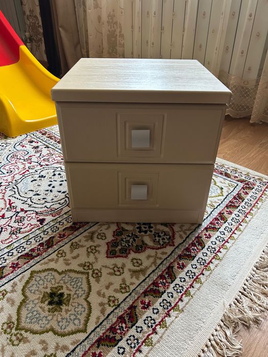 тумбочка для спальни