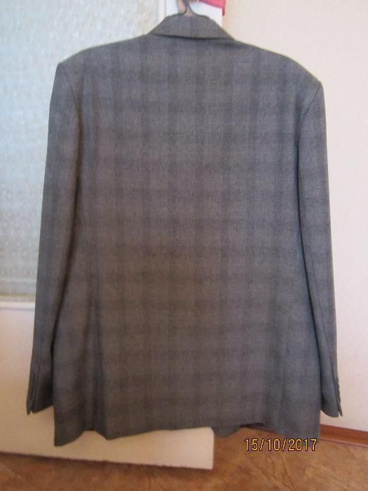 продам пиджак. Новый.
