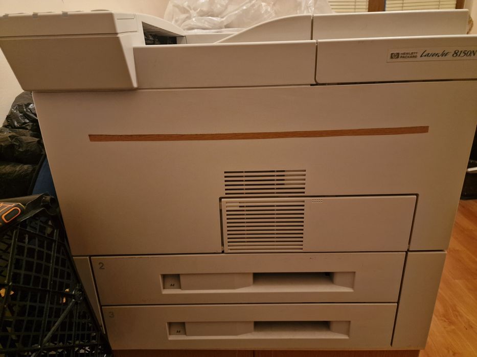 HP LaserJet 8150N – голям формат A3