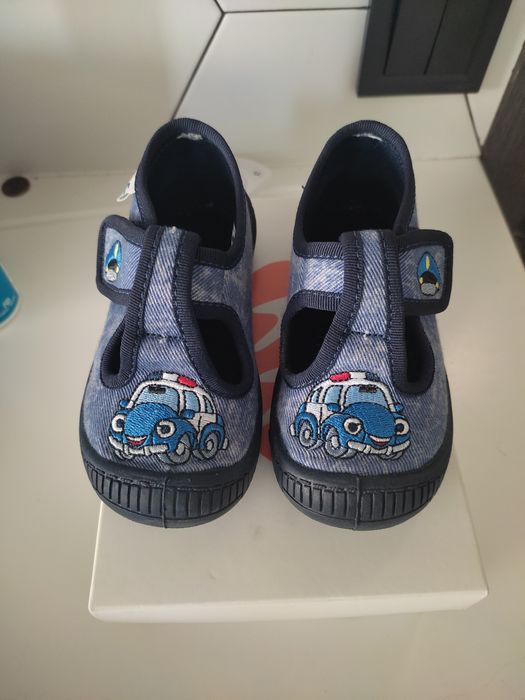 Детски пантофки 23