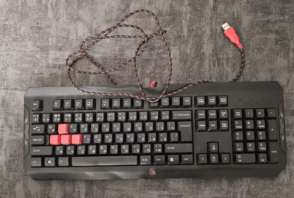 Клавиатура игровая