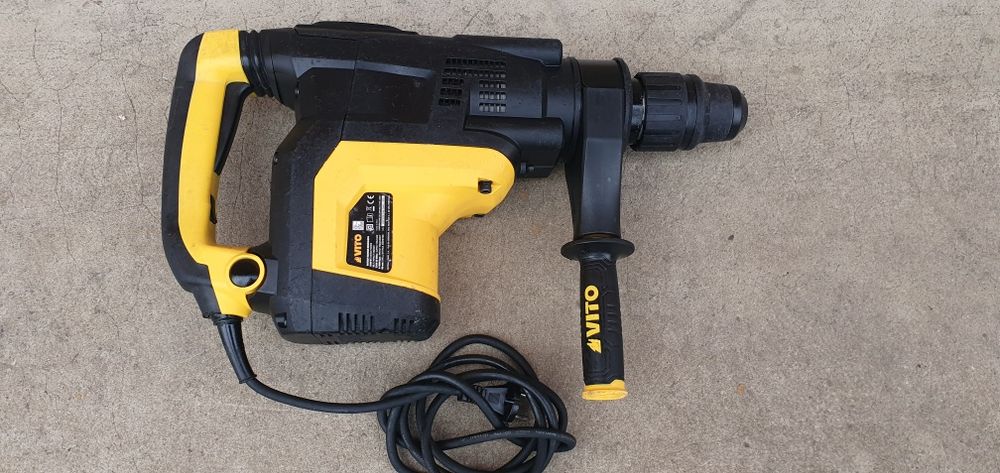 Ciocan rotopercutor mare .