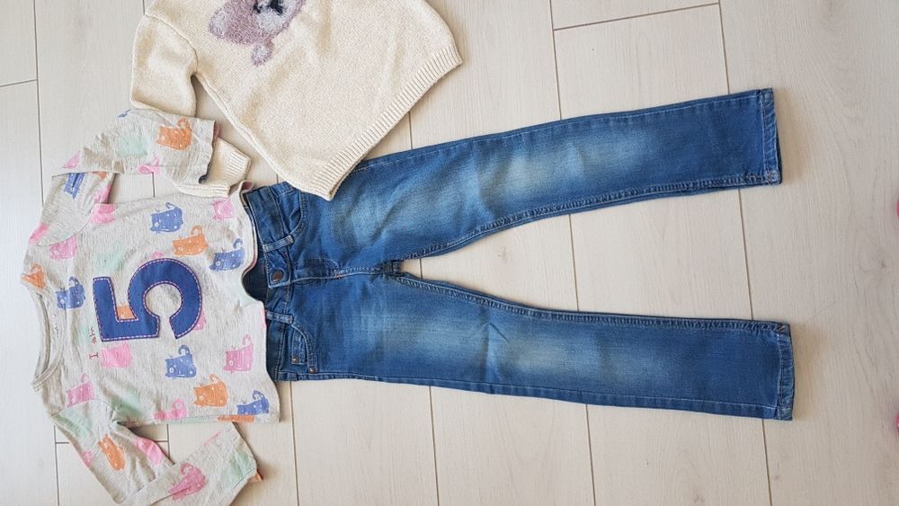 Сет две блузи и дънки