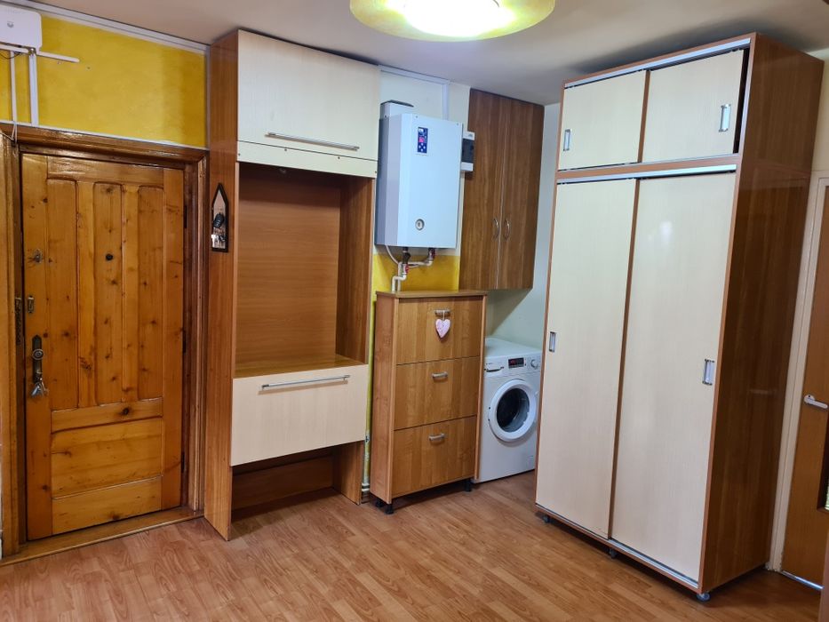 Apartament 3 camere + garaj și boxă-Brad HD.
