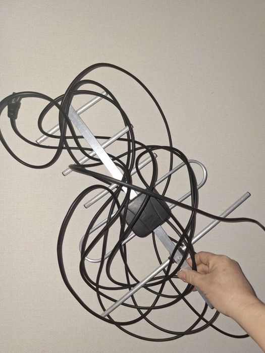 Телевизор с антенной