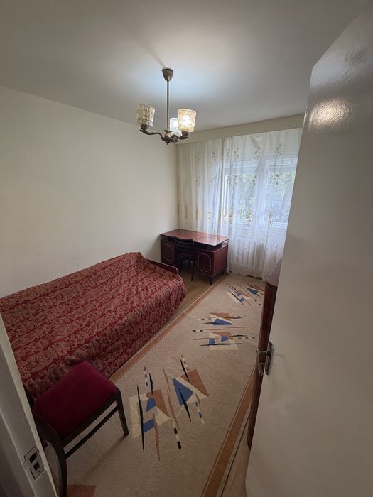 Închiriez apartament 3 camere decomandat – spațios și complet utilat