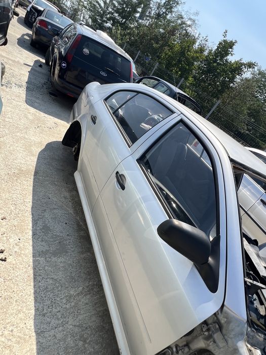 Vand usi haion tragar faruri Skoda octavia 1