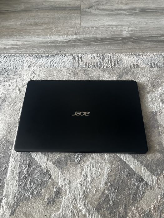 Ноутбук Acer 8/1000Гб