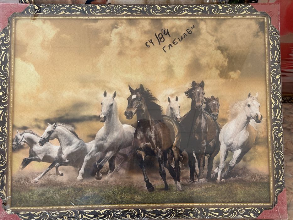 Картины  новые в упаковках