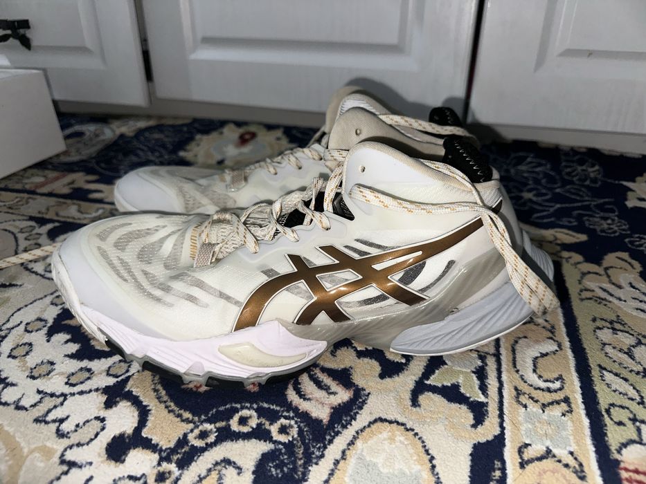 Asics оригинал,42